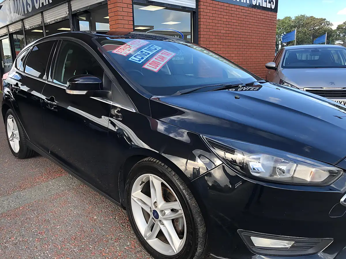 Used 2015 Ford Focus Zetec Black - Interior and Exterior details 10