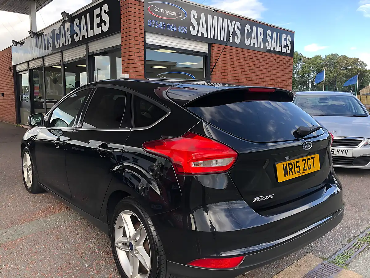 Used 2015 Ford Focus Zetec Black - Interior and Exterior details 4