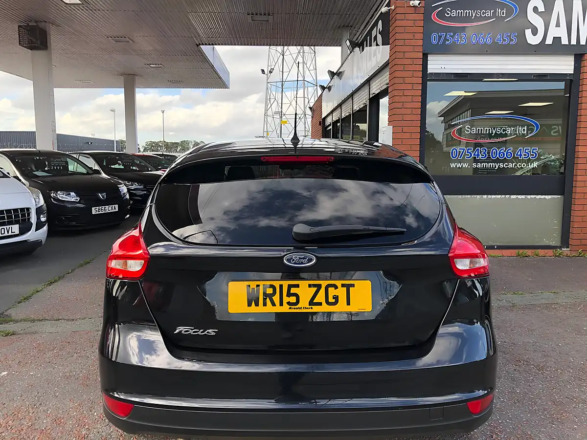 Used 2015 Ford Focus Zetec Black - Interior and Exterior details 6