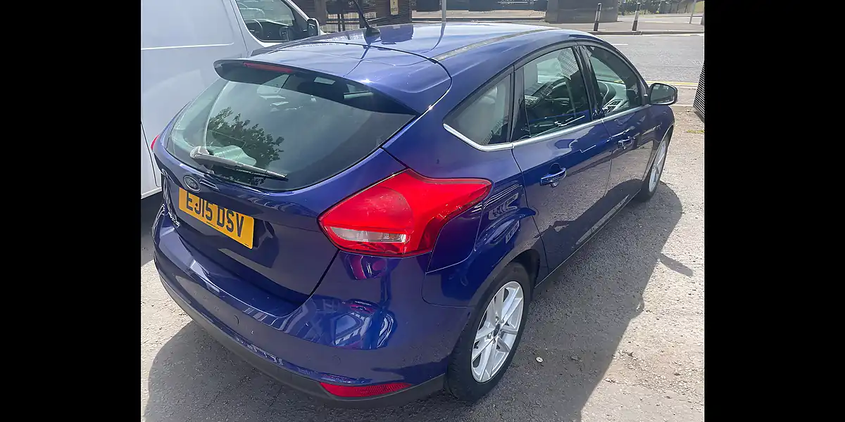 Used 2015 Ford Focus Zetec Blue - Interior and Exterior details 4