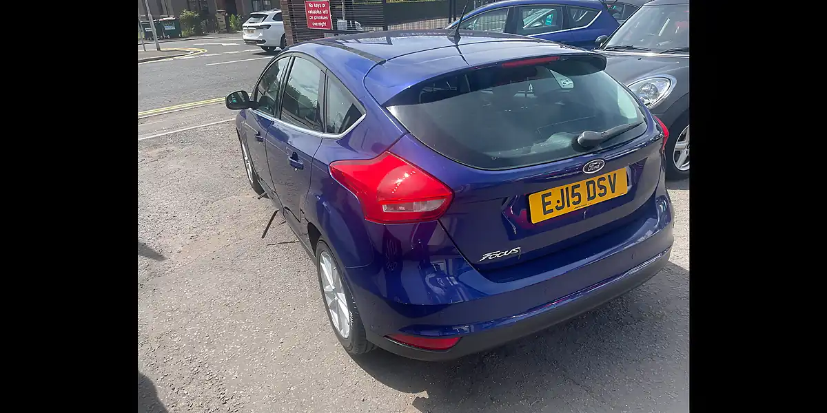 Used 2015 Ford Focus Zetec Blue - Interior and Exterior details 6