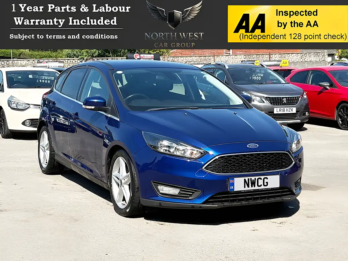 Used 2015 Ford Focus Zetec Blue - Front View