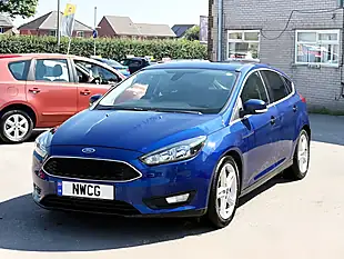 Used 2015 Ford Focus Zetec Blue - Interior and Exterior details 4