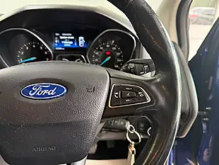 Used 2015 Ford Focus Zetec Blue - Interior and Exterior details 6