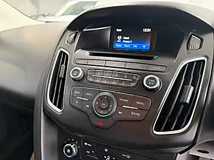Used 2015 Ford Focus Zetec Blue - Interior and Exterior details 9