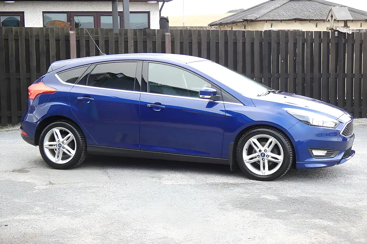 Used 2015 Ford Focus Zetec Blue - Interior and Exterior details 2