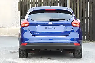 Used 2015 Ford Focus Zetec Blue - Interior and Exterior details 3