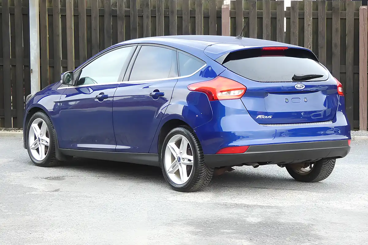Used 2015 Ford Focus Zetec Blue - Interior and Exterior details 4