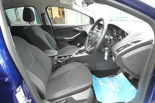 Used 2015 Ford Focus Zetec Blue - Interior and Exterior details 9