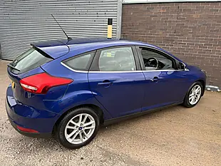 Used 2015 Ford Focus Zetec Blue - Interior and Exterior details 11
