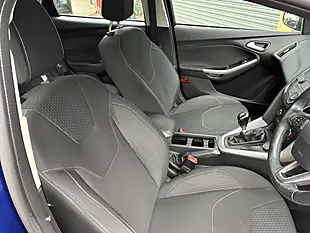 Used 2015 Ford Focus Zetec Blue - Interior and Exterior details 13