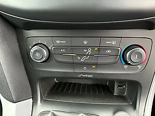 Used 2015 Ford Focus Zetec Blue - Interior and Exterior details 18
