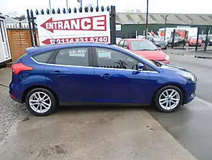 Used 2015 Ford Focus Zetec Blue - Interior and Exterior details 5