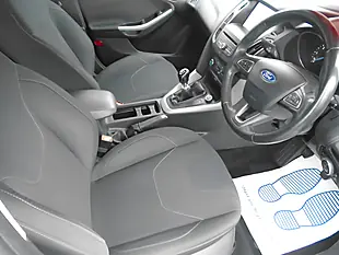 Used 2015 Ford Focus Zetec Blue - Interior and Exterior details 8