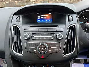 Used 2015 Ford Focus Zetec Deep Impact Blue - Interior and Exterior details 15