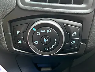 Used 2015 Ford Focus Zetec Deep Impact Blue - Interior and Exterior details 19