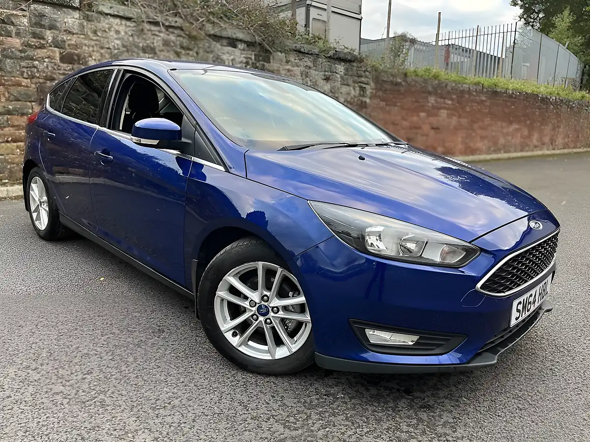 Used 2015 Ford Focus Zetec Deep Impact Blue - Interior and Exterior details 3