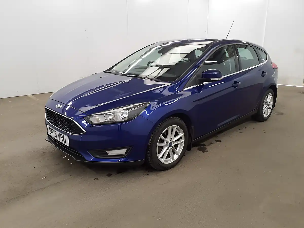Used 2015 Ford Focus Zetec Edition Blue - Interior and Exterior details 4