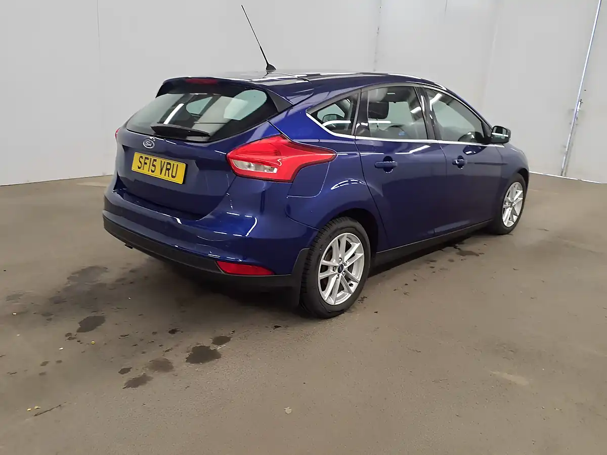Used 2015 Ford Focus Zetec Edition Blue - Interior and Exterior details 8