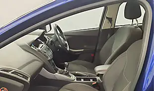 Used 2015 Ford Focus Zetec Edition Blue - Interior and Exterior details 9