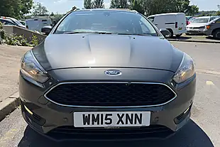 Used 2015 Ford Focus Zetec Grey - Interior and Exterior details 8