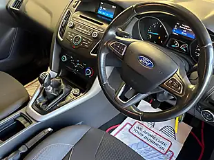 Used 2015 Ford Focus Zetec Grey - Interior and Exterior details 13