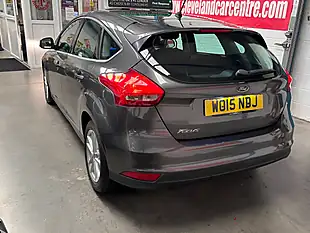 Used 2015 Ford Focus Zetec Grey - Interior and Exterior details 5