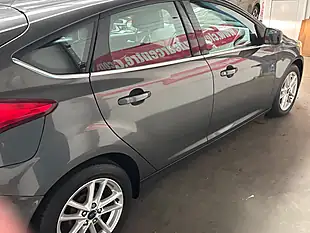 Used 2015 Ford Focus Zetec Grey - Interior and Exterior details 6