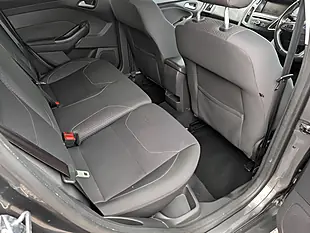 Used 2015 Ford Focus Zetec Grey - Interior and Exterior details 12