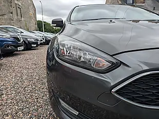Used 2015 Ford Focus Zetec Grey - Interior and Exterior details 20