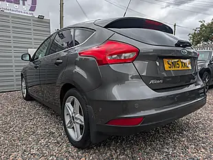 Used 2015 Ford Focus Zetec Grey - Interior and Exterior details 4
