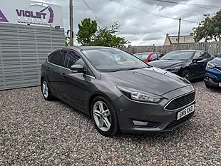 Used 2015 Ford Focus Zetec Grey - Interior and Exterior details 6