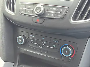 Used 2015 Ford Focus Zetec Grey - Interior and Exterior details 12