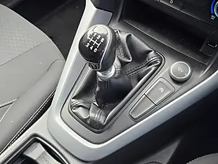 Used 2015 Ford Focus Zetec Grey - Interior and Exterior details 13
