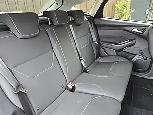 Used 2015 Ford Focus Zetec Grey - Interior and Exterior details 16