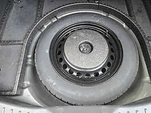 Used 2015 Ford Focus Zetec Grey - Interior and Exterior details 18