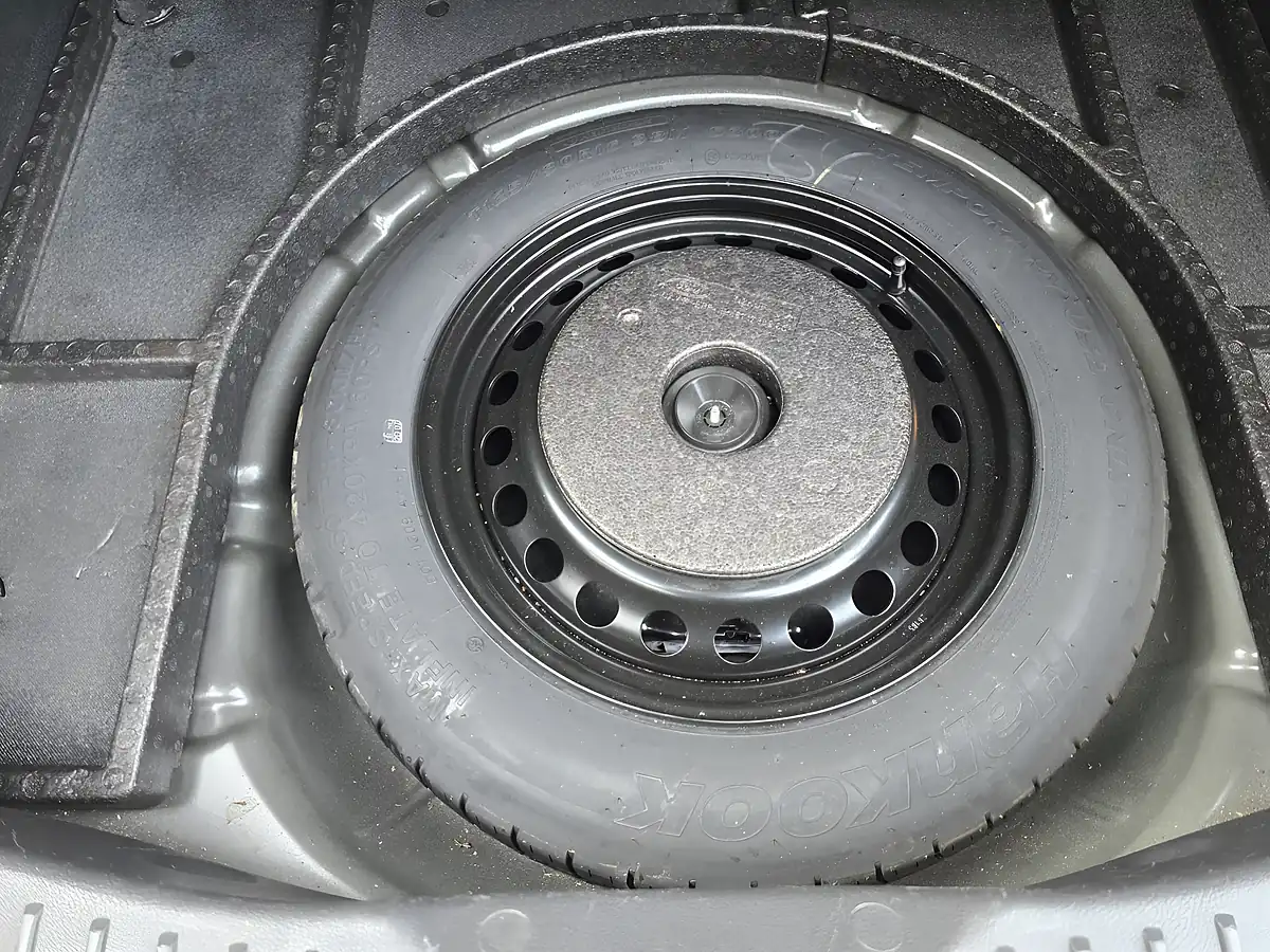 Used 2015 Ford Focus Zetec Grey - Interior and Exterior details 18