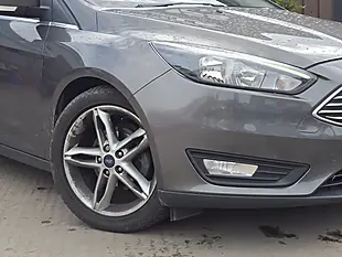 Used 2015 Ford Focus Zetec Grey - Interior and Exterior details 2
