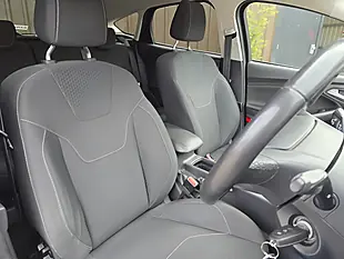 Used 2015 Ford Focus Zetec Grey - Interior and Exterior details 6