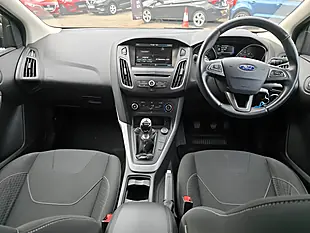 Used 2015 Ford Focus Zetec Grey - Interior and Exterior details 7
