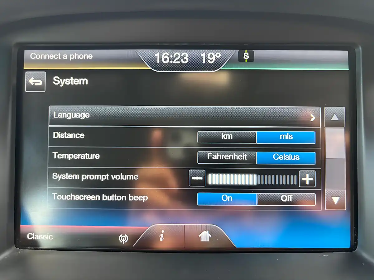 Used 2015 Ford Focus Zetec Grey - Interior and Exterior details 17