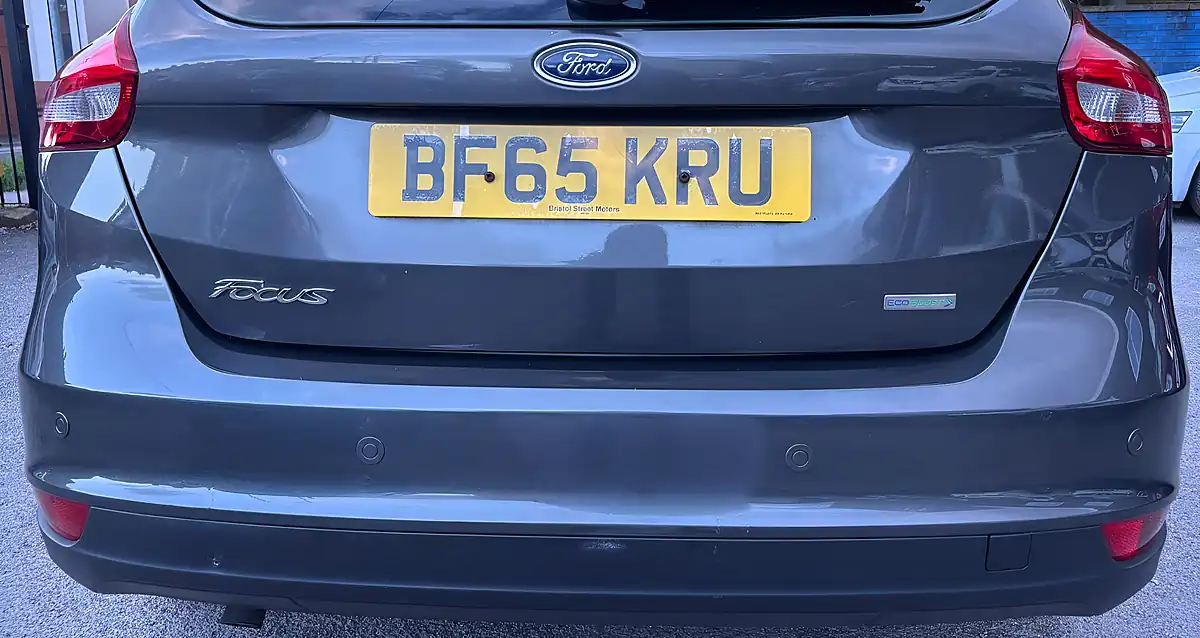 Used 2015 Ford Focus Zetec Grey - Interior and Exterior details 19