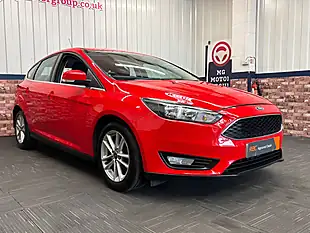Used 2015 Ford Focus Zetec Race Red - Interior and Exterior details 12