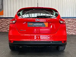 Used 2015 Ford Focus Zetec Race Red - Interior and Exterior details 17