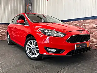 Used 2015 Ford Focus Zetec Race Red - Interior and Exterior details 4