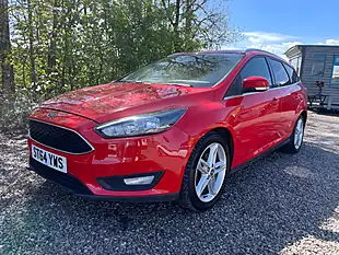 Used 2015 Ford Focus Zetec Red - Interior and Exterior details 2