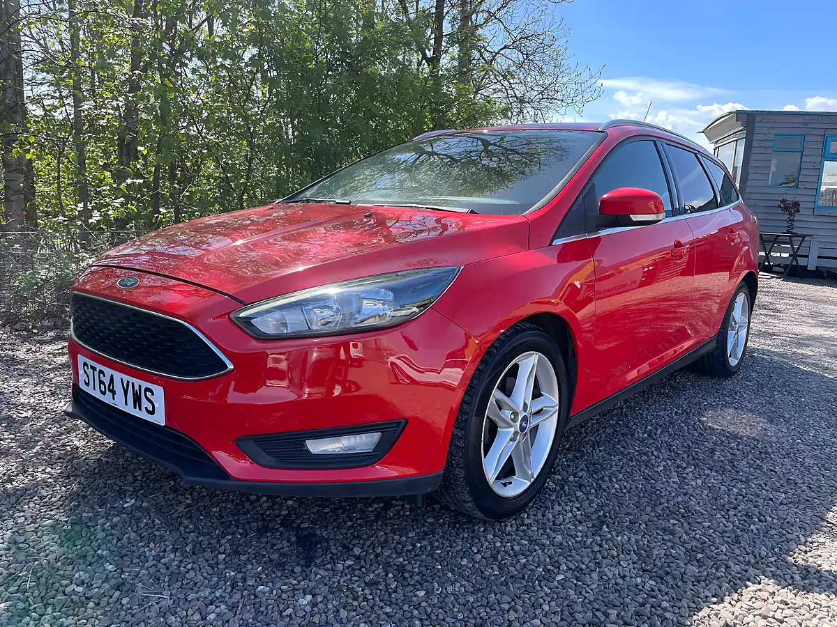 Used 2015 Ford Focus Zetec Red - Interior and Exterior details 2