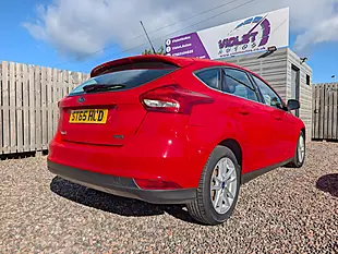 Used 2015 Ford Focus Zetec Red - Interior and Exterior details 10