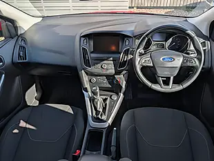 Used 2015 Ford Focus Zetec Red - Interior and Exterior details 11