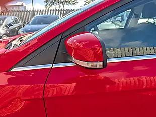 Used 2015 Ford Focus Zetec Red - Interior and Exterior details 16